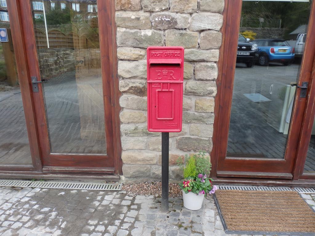 Pillarbox Cottage Matlock  Extérieur photo